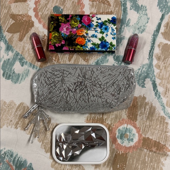 MAC Cosmetics Other - Christmas 🎄 bundle 5- MAC Cosmetics Floral and Silver Key & Card Holder Set